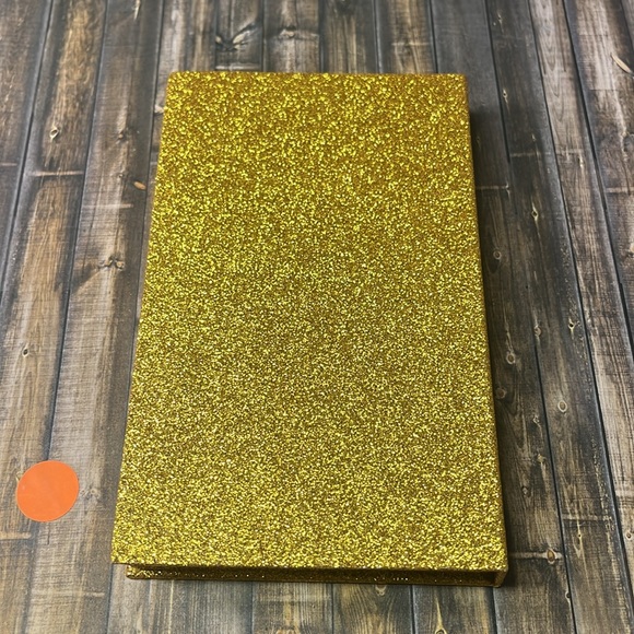 5for$10 Gold Glitter Lash’s Carrying Storage Box Holds 5 Pairs of Fake Lashes - Picture 4 of 5